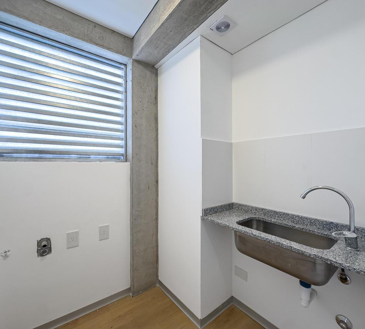 Venta Departamentos en Pozo Excelente Ubicación Zona Flores 5
