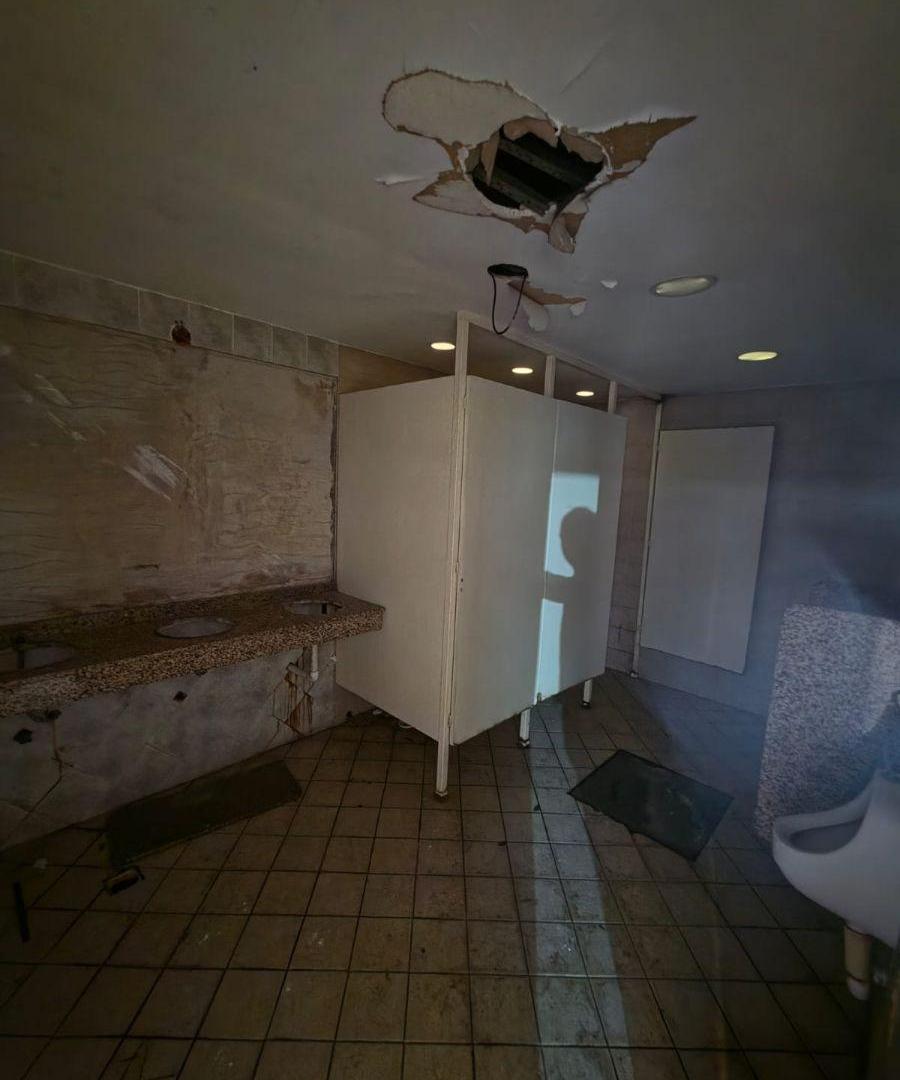 Foto de Se Vende Local Comercial con Vivienda en Parque Chacabuco, imagen 2