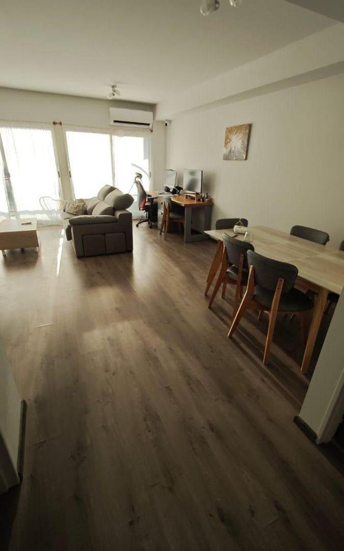 Foto de Se Vende Amplio Departamento en La Zona de Almagro, imagen 2