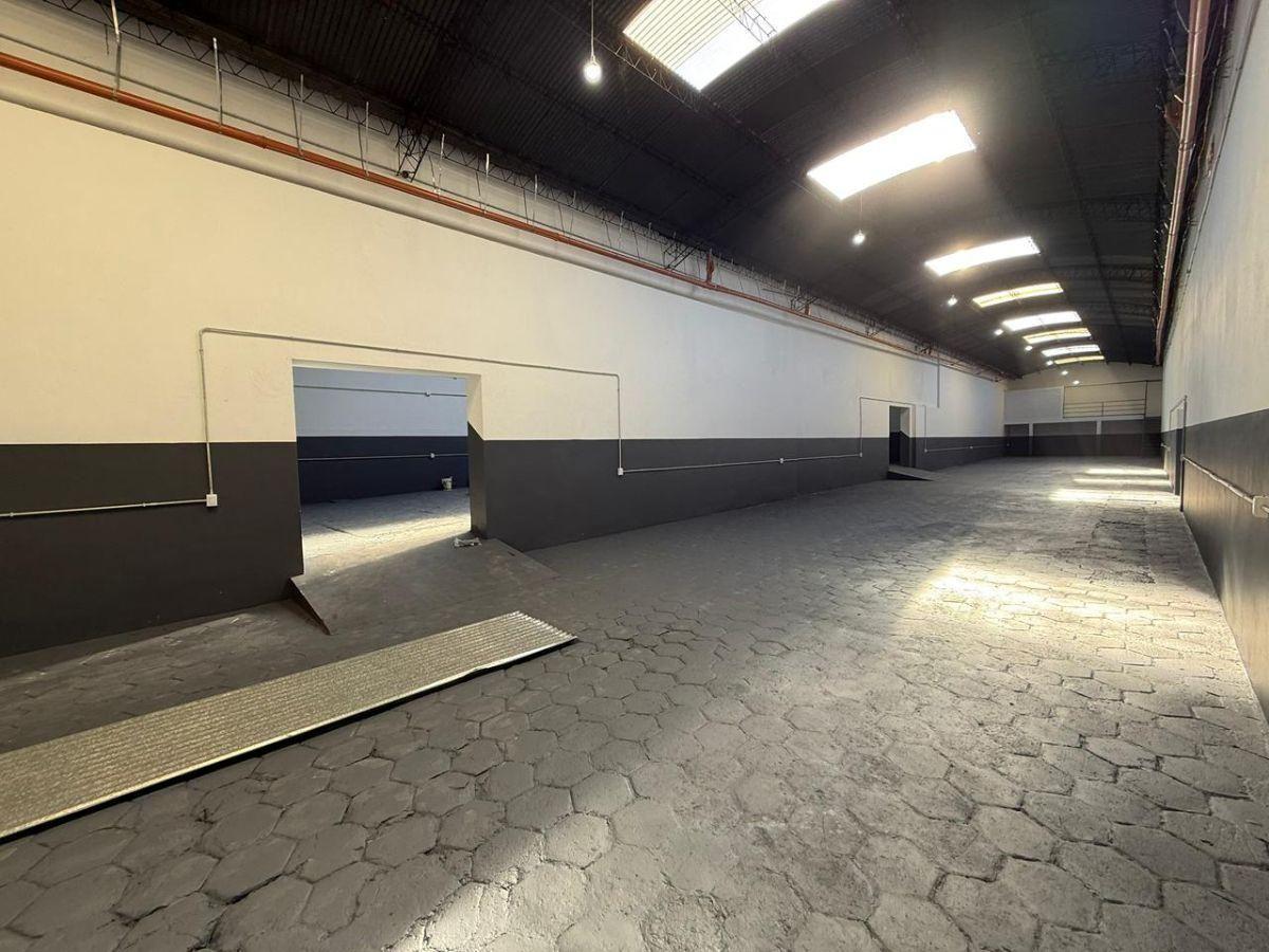 Foto de Se Vende Amplio Deposito Comercial en Caballito, imagen 2