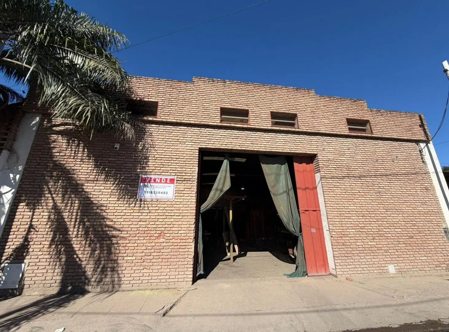 Galpon en Venta 284m2 (a mts de Juan B Justo) 2