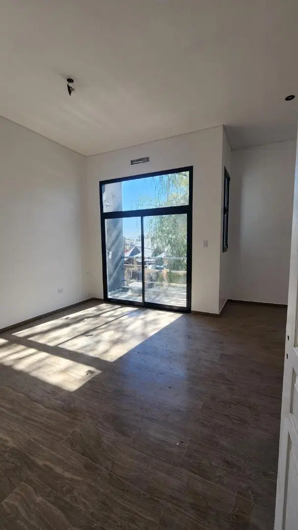 VENTA DEPARTAMENTO DUPLEX 3 AMBIENTES - BURZACO 5