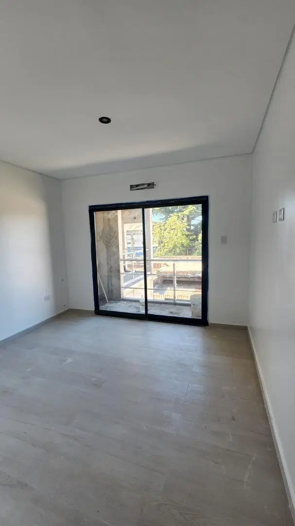 VENTA DEPARTAMENTO DUPLEX 3 AMBIENTES - BURZACO 4