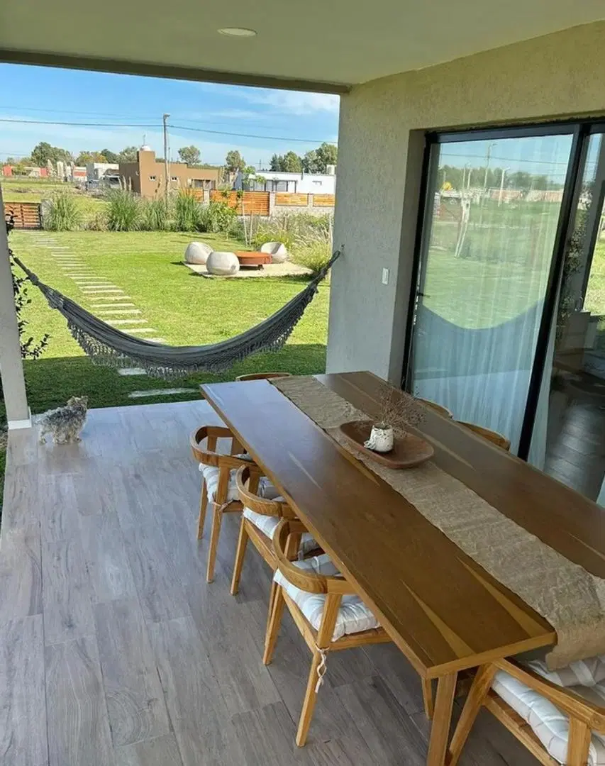 VENTA - CASA CON PILETA EN BARRIO LAS PERDICES (SAN VICENTE) 5