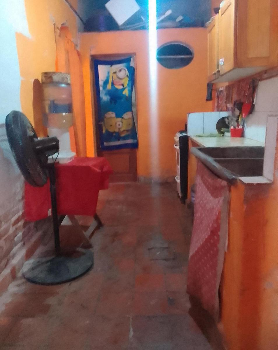 Remax Vende Casa a Refaccionar en Monte Vera. 4