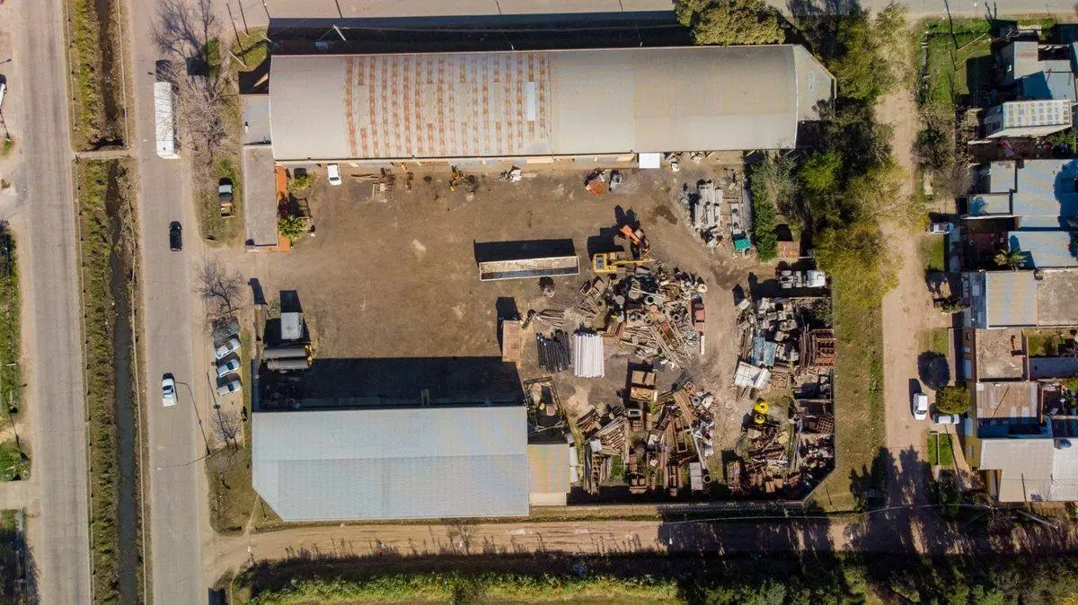 Terreno- Galpón en venta de 5700 m2 apto depósito 4
