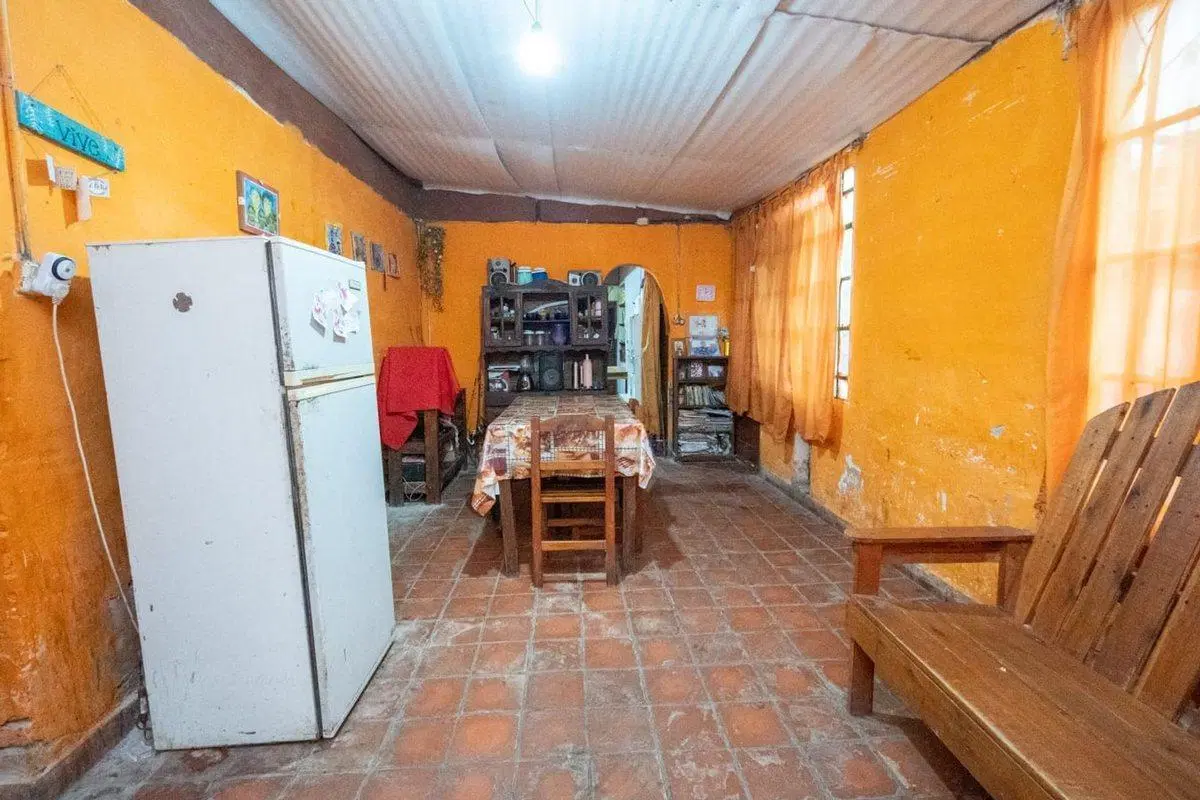 VENTA CASA A REFACCIONAR EN MONTE VERA 5