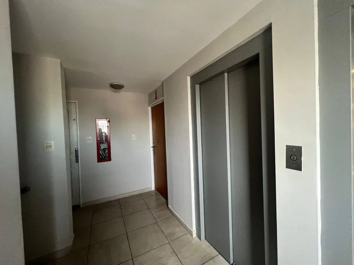 DPTO 2 DORM Y COCHERA BOULEVARD Y SAN LUIS 5