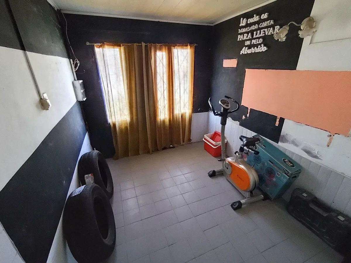 2 CASAS EN VENTA + GALPÓN  - A METROS DE PEÑALOZA 2