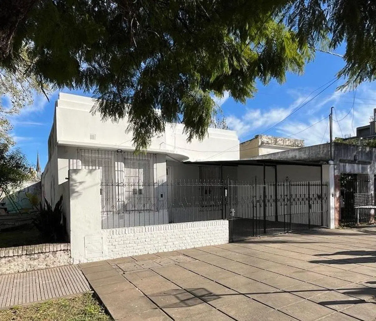 Venta Casa con gran terreno en Candioti Norte 2