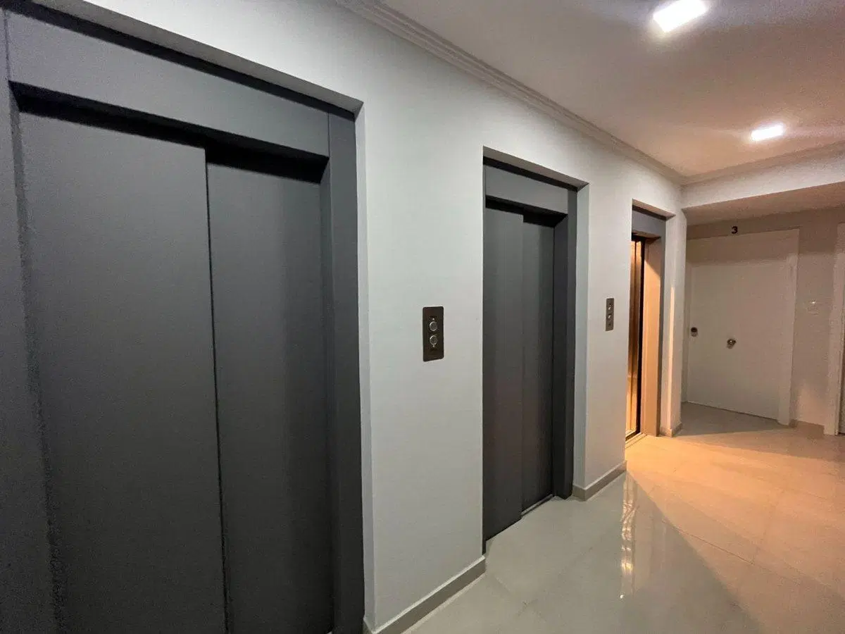 VENTA DPTO 2 DORM Y COCHERA SOBRE BOULEVARD 3