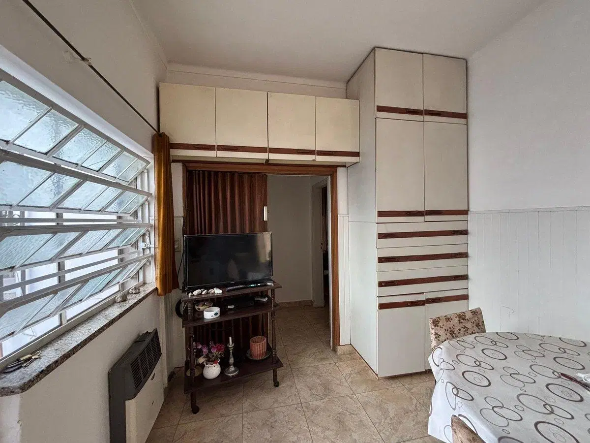 CASA INTERNA SOBRE AVENIDA C/ COCHERA 5