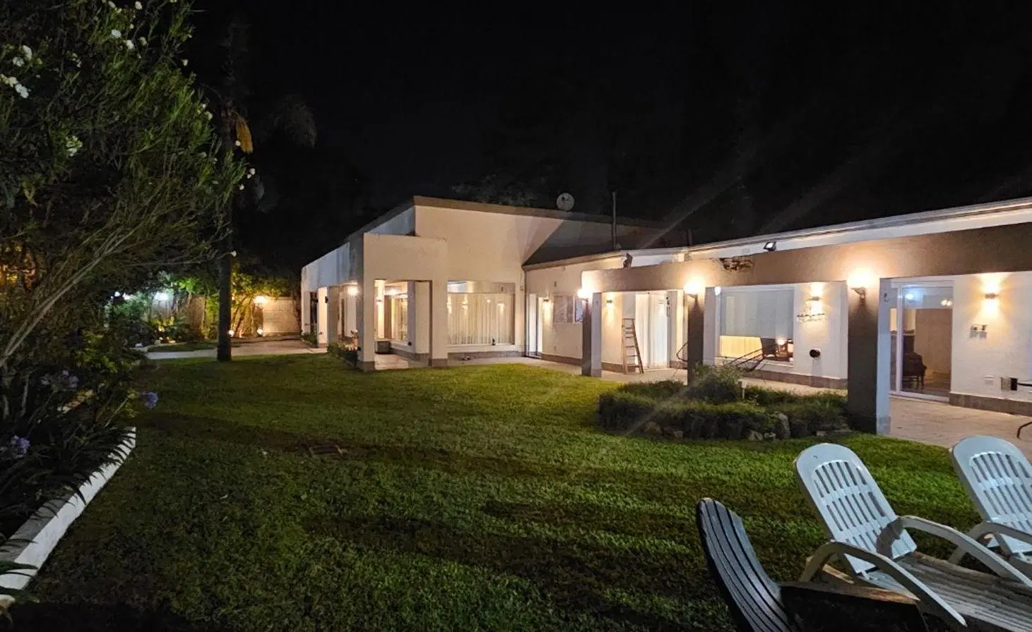 SE VENDE CASA AMOBLADA DE CATEGORIA - SAUCE VIEJO 2