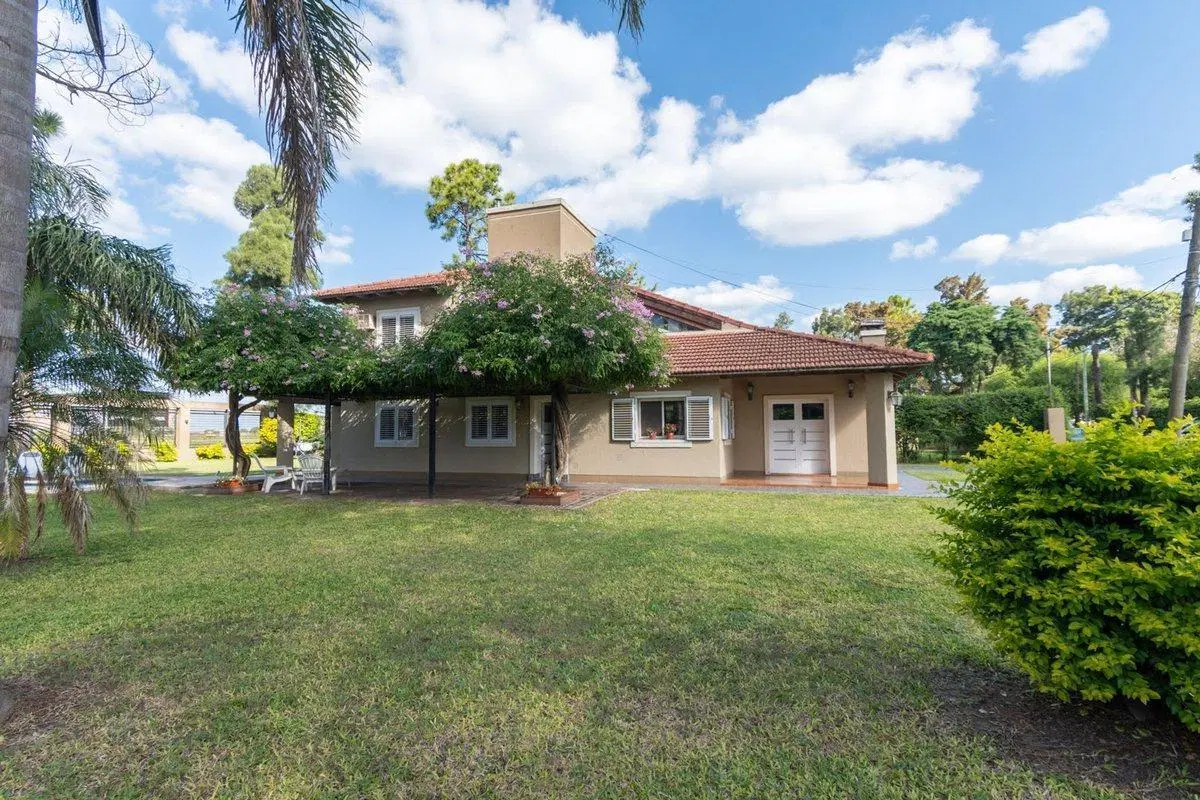 VENTA EN LA TATENGUITA-4 DORM-PISCINA-QUINCHO 5
