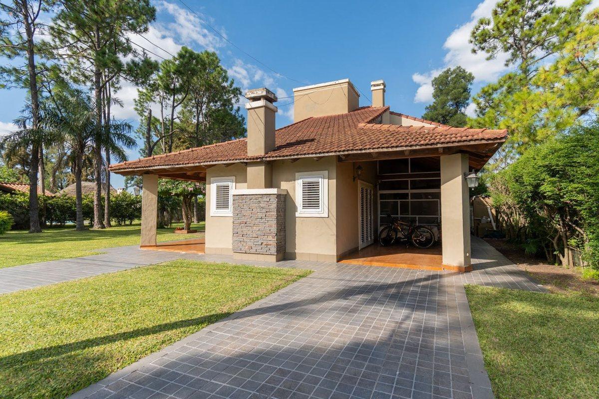VENTA EN LA TATENGUITA-4 DORM-PISCINA-QUINCHO