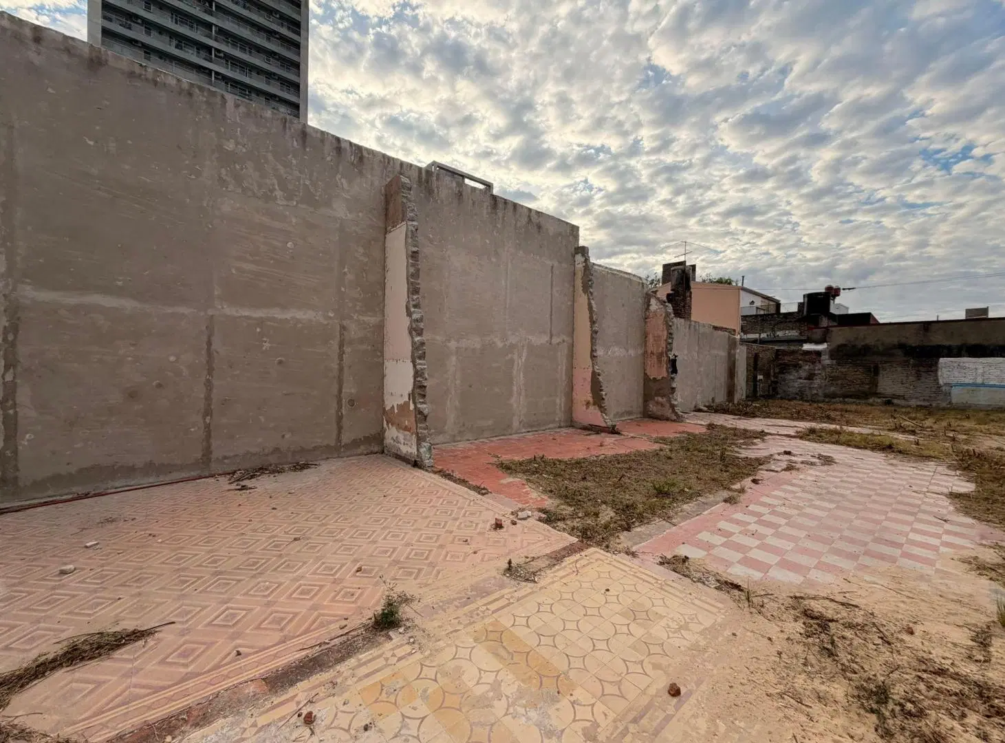 TERRENO 10X30 - SGTO CABRAL - GRAN POTENCIAL 3