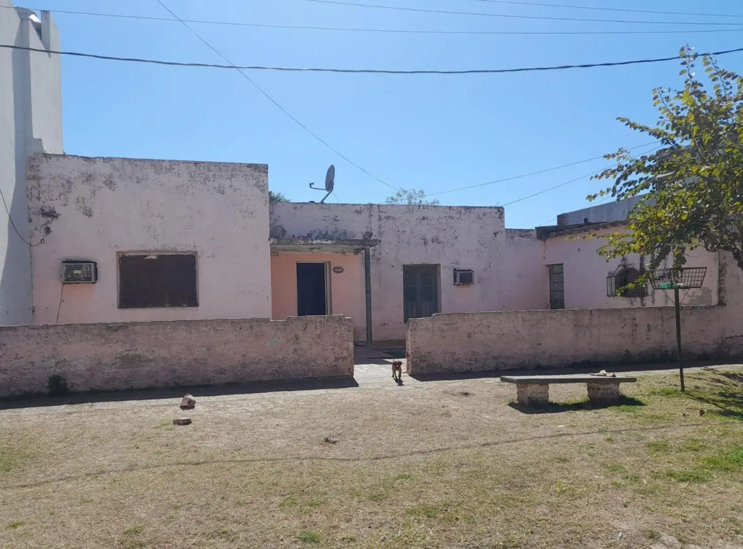 VENTA CASA A REFACCIONAR EN MONTE VERA 5