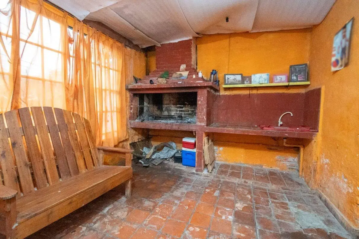 VENTA CASA A REFACCIONAR EN MONTE VERA 3
