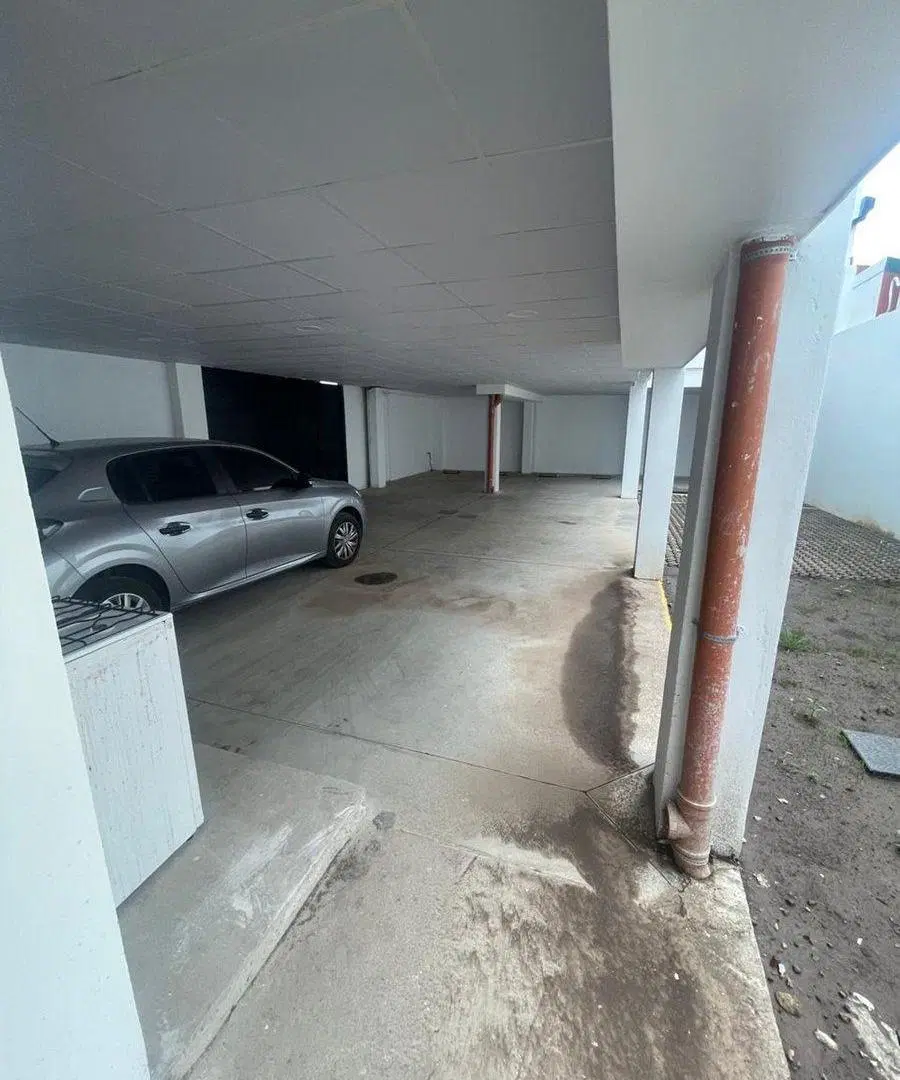 DEPARTAMENTO EN ALQUILER C/COCHERA Y AMPLIO BALCÓN 3