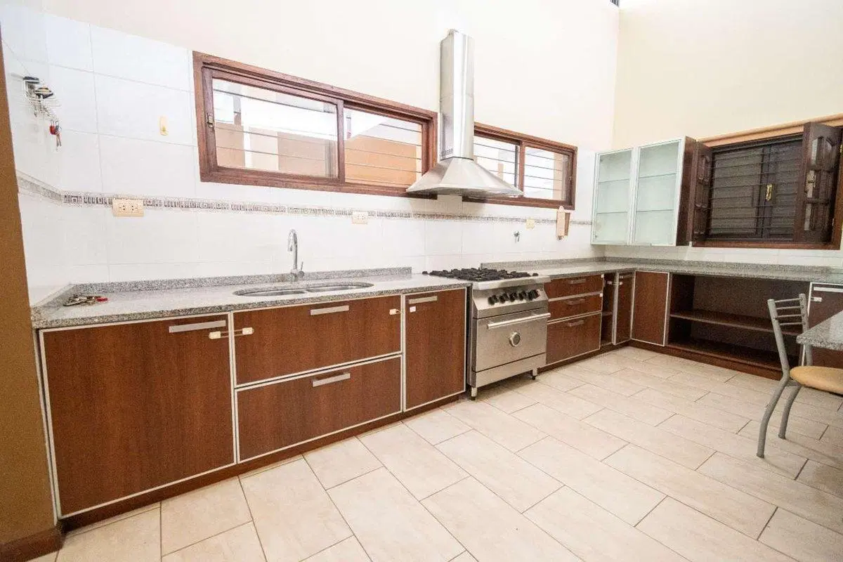 GRAN CASA DE CATEGORIA - SOBRE COTA SEGURA 8