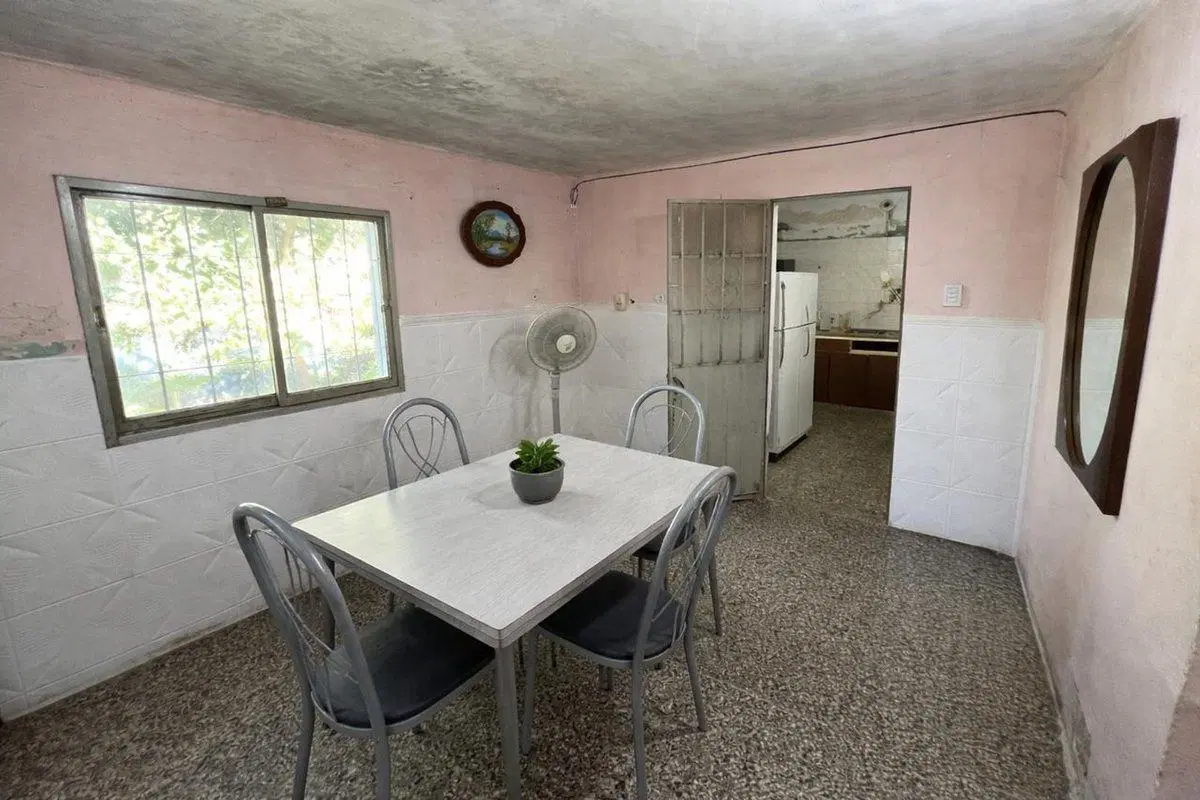 VENTA CASA A REFACCIONAR ZONA CENTRO SANTO TOMÉ 4