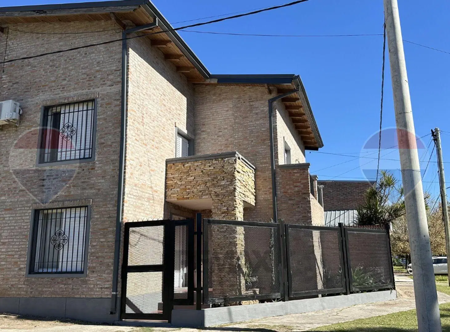 Casa en venta en Santo Tomé. 3 dorm en esquina 3