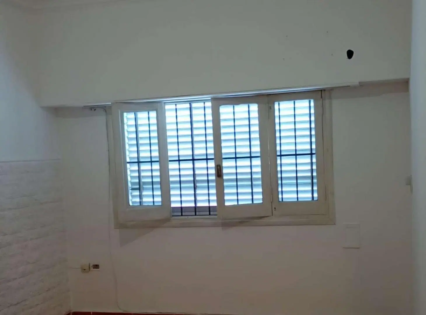 VENTA CASA  2 DORMITORIOS - Bº Constituyentes. 2