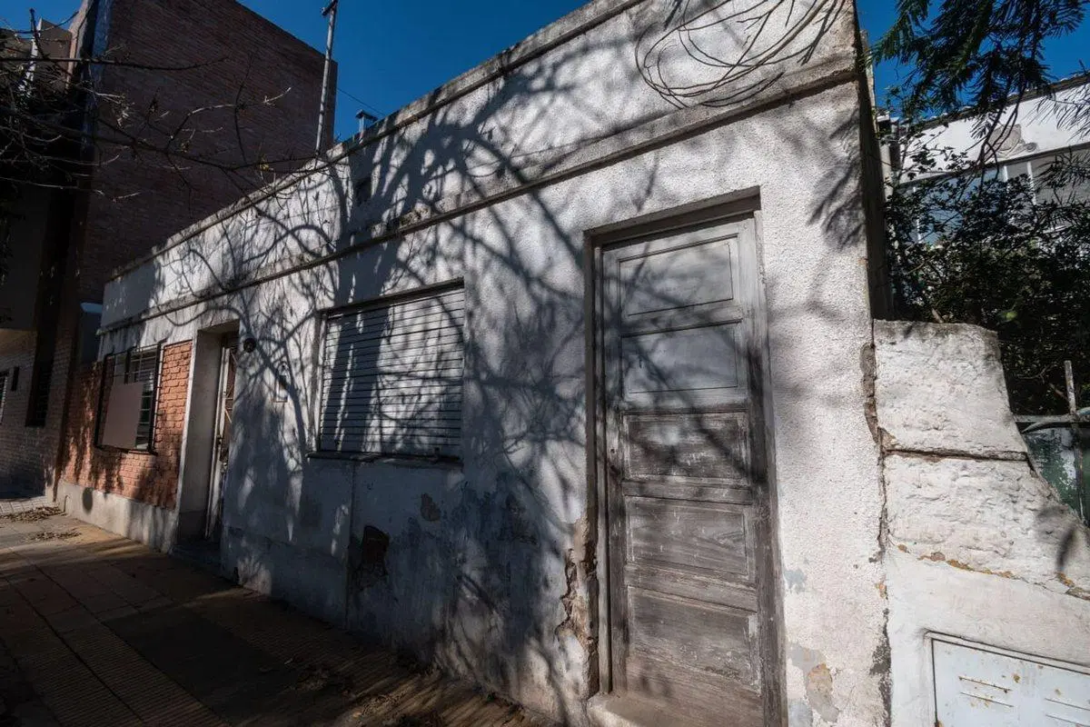 VENTA CASA A REFACCIONAR y/o demoler.  BARRIO SUR 3