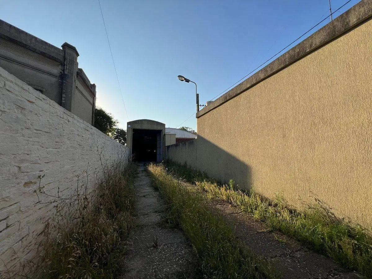 SE VENDE GALPON EN SAN JERONIMO NORTE 5