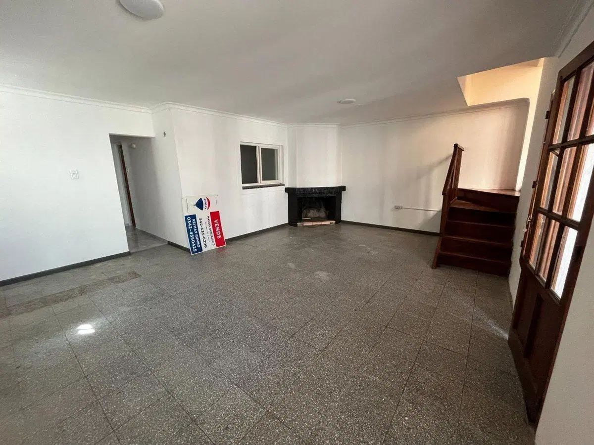 VENTA CASA + DPTO - 4 DORM- B° MAYORAZ 4