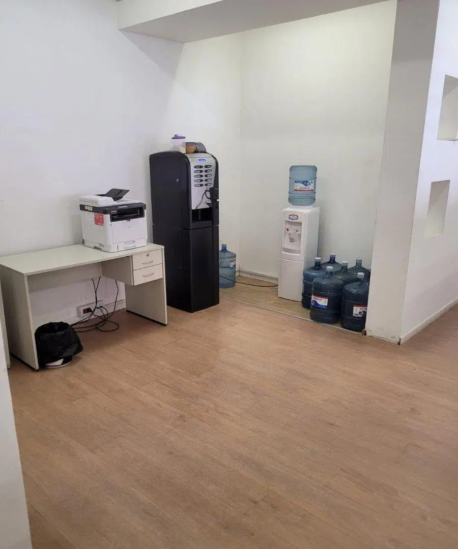 LOCAL COMERCIAL/OFICINAS EN MICROCENTRO 4