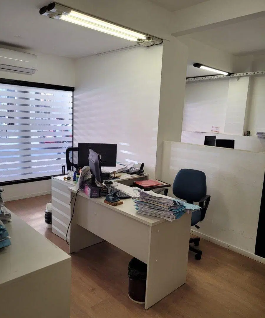 LOCAL COMERCIAL/OFICINAS EN MICROCENTRO 5