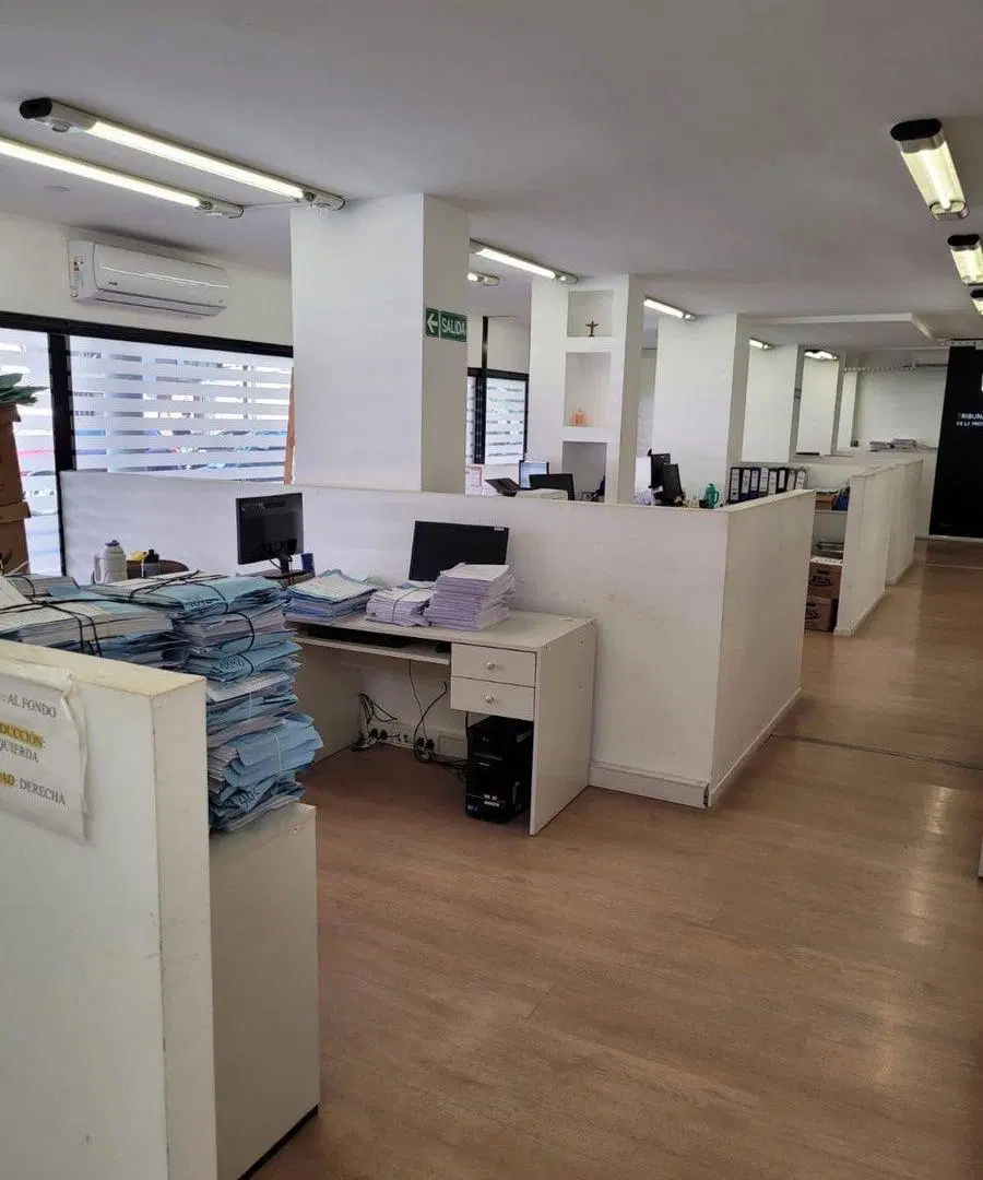 LOCAL COMERCIAL/OFICINAS EN MICROCENTRO 2