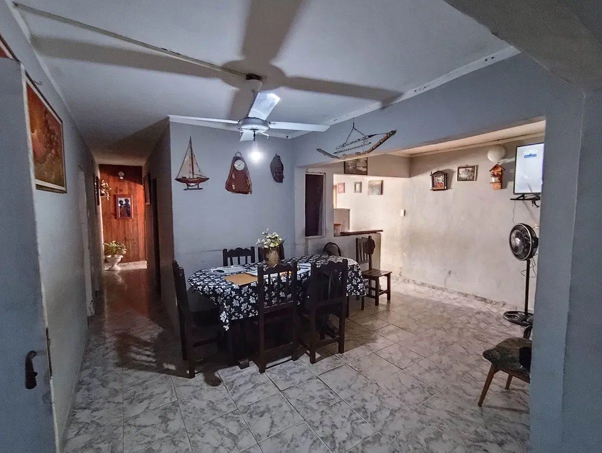 2 CASAS EN VENTA + GALPÓN  - A METROS DE PEÑALOZA 2