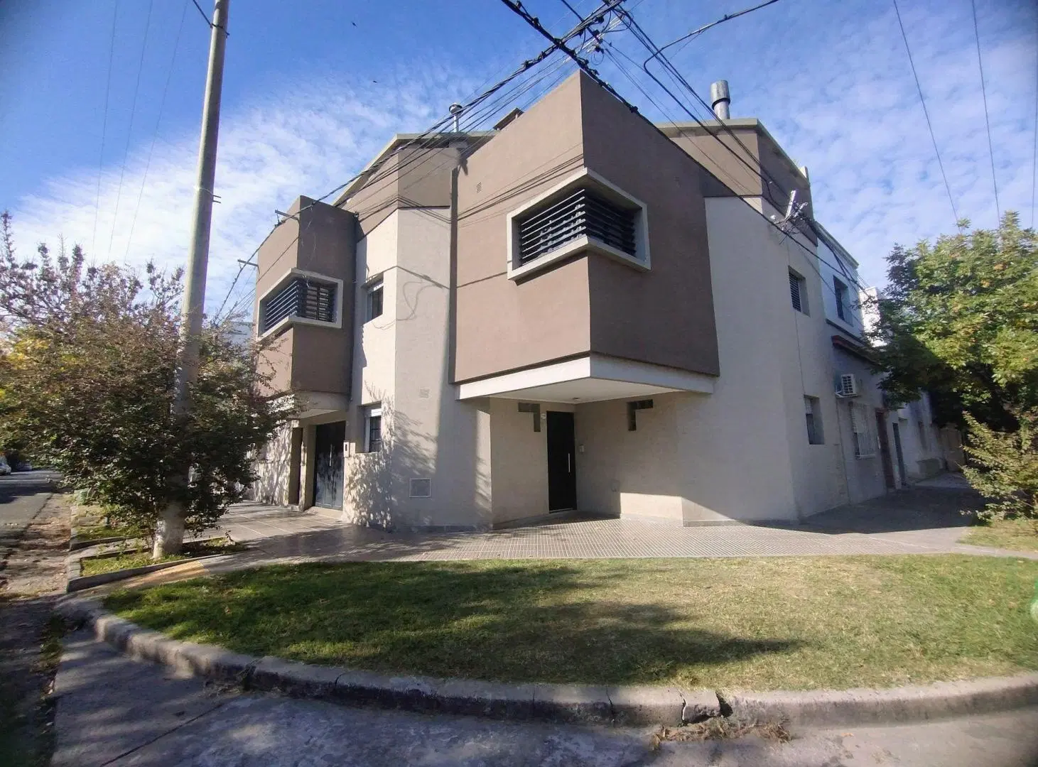 VENTA CASA P.ALTA Y P.BAJA INDEPENDIENTES - B° SUR 2