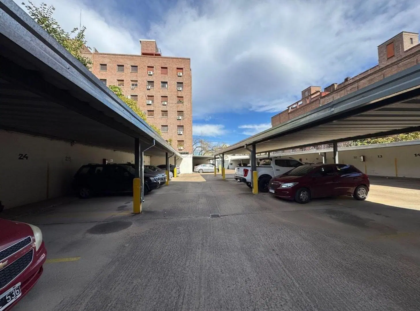 Venta Cochera en calle Mendoza casi Av Freyre 2