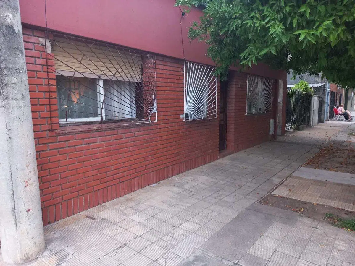 VENTA CASA 2 DORM Y COCHERA EN M° SELVA 5