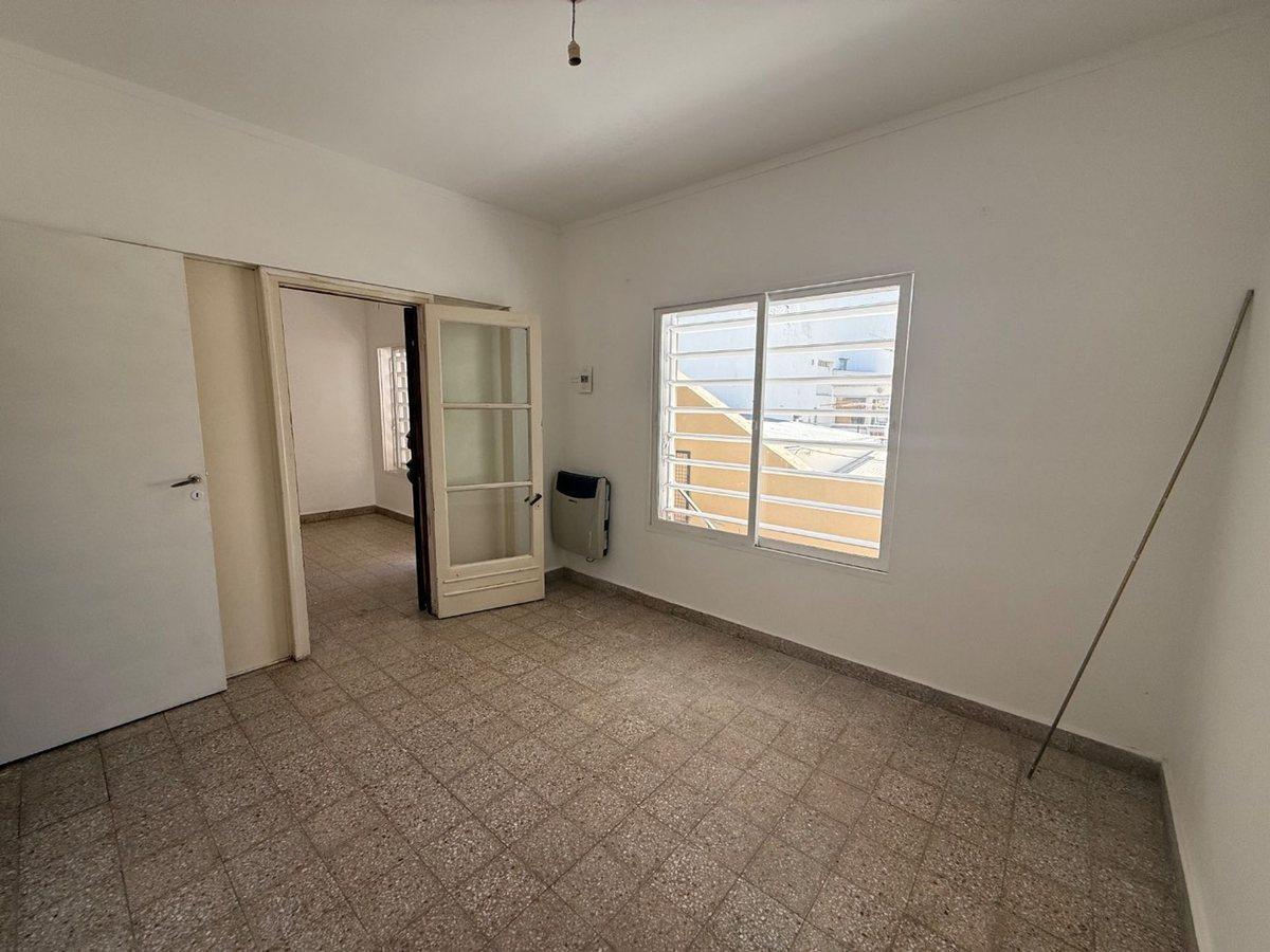 Foto de VENTA DEPARTAMENTO EN PLANTA ALTA 2 DORMITORIOS, imagen 2