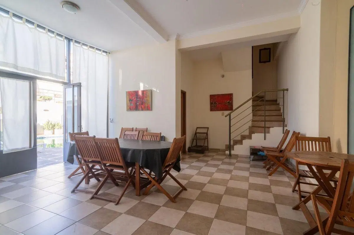 VENTA DPTO 2 DORM Y 2 BAÑOS B°CONSTITUYENTES 4