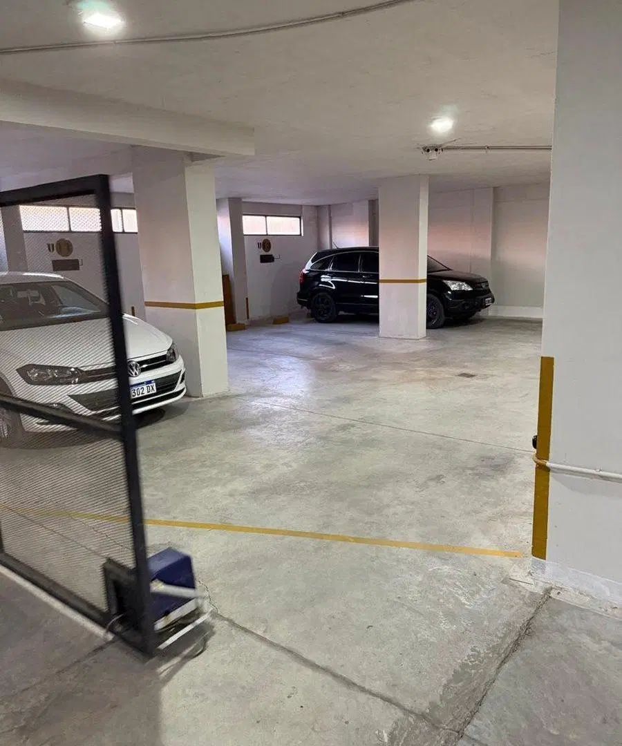 VENTA  COCHERA FRENTE A P. PUEYRREDON TORRE PIAZZA 2