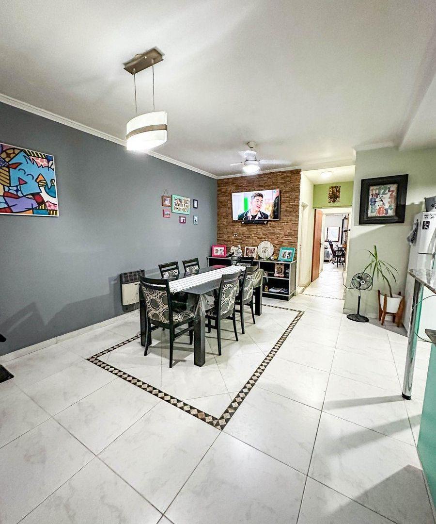 Foto de VENTA CASA 3 DORM C/COCHERA Y PILETA B° SAN MARTÍN, imagen 2