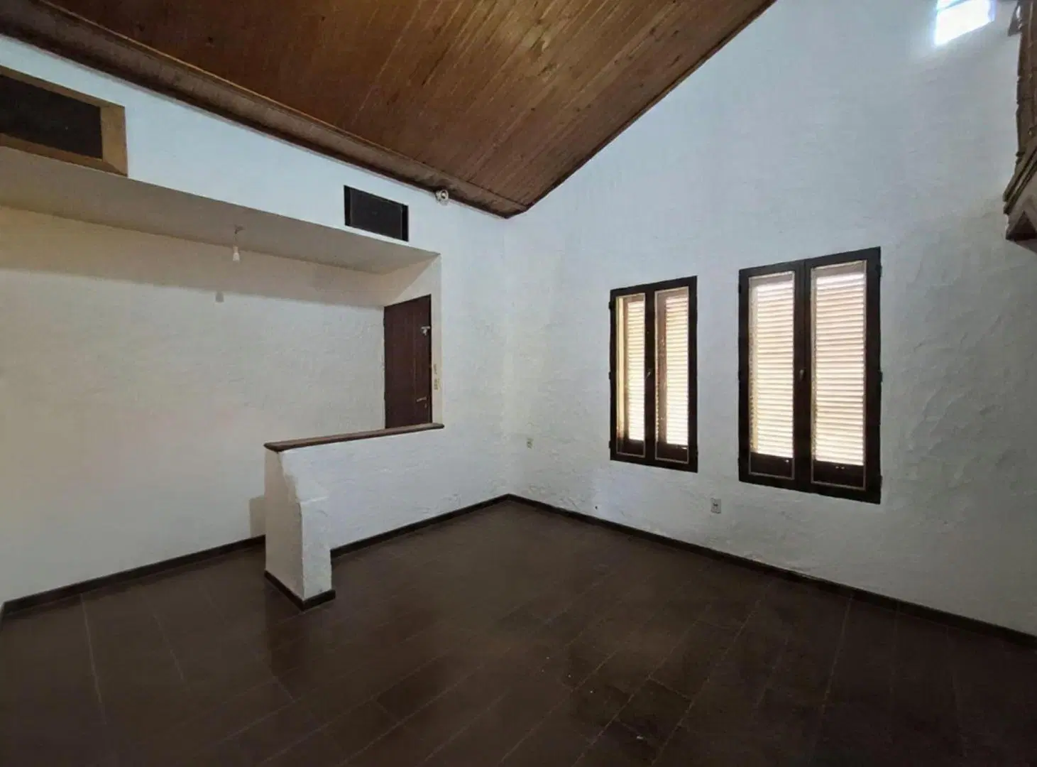 VENTA CASA  4 DORM Y COCHERA 5