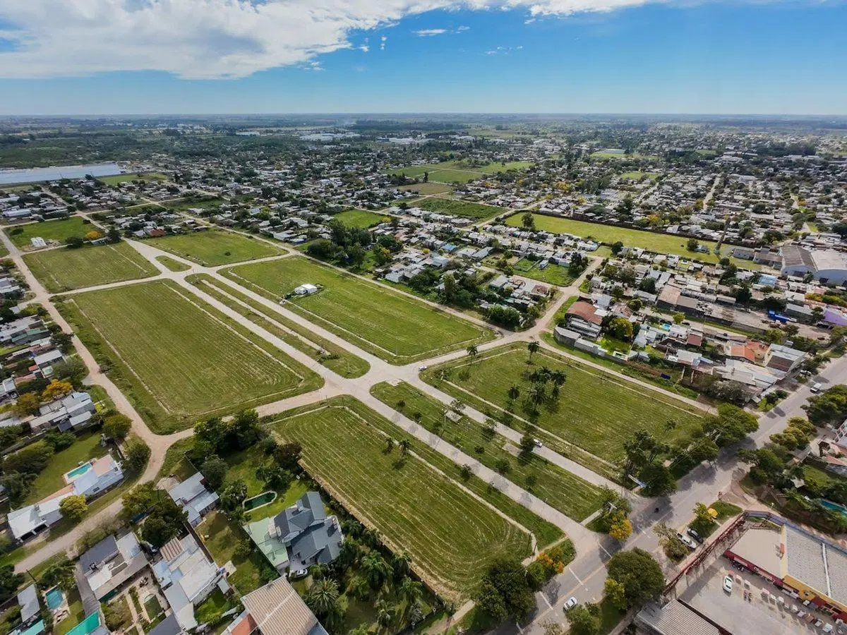 TERRENO EN VENTA LOTE 24 EN "BRISAS DE LUJÁN" 8