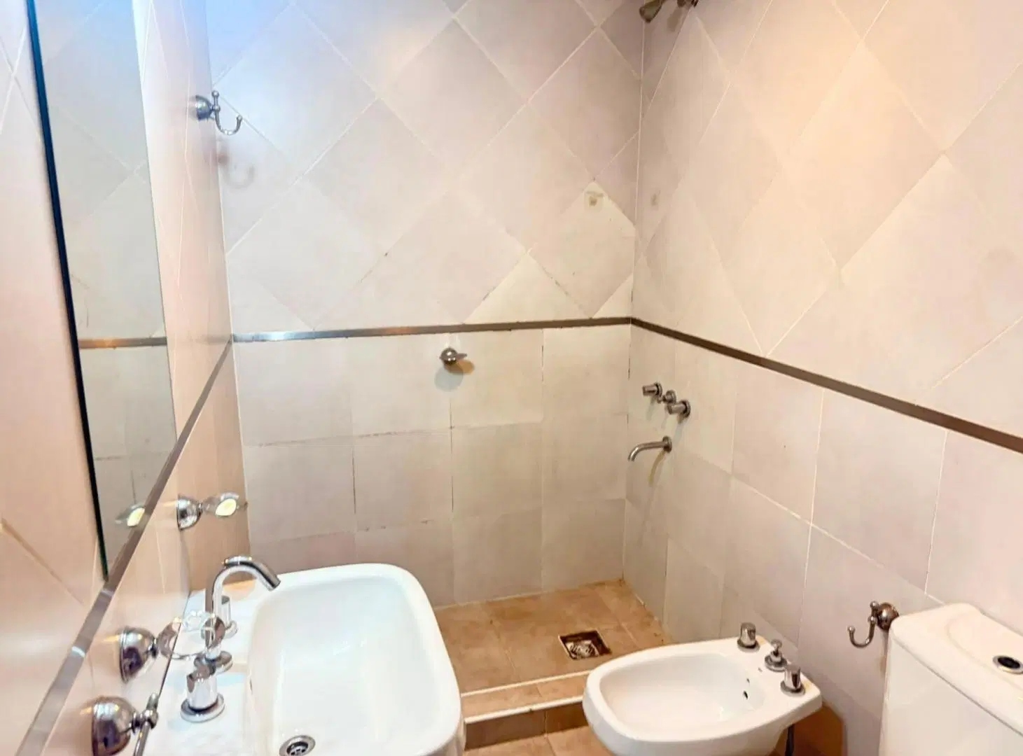 ALQUILER DEPARTAMENTO INTERNO EN PLANTA BAJA 4