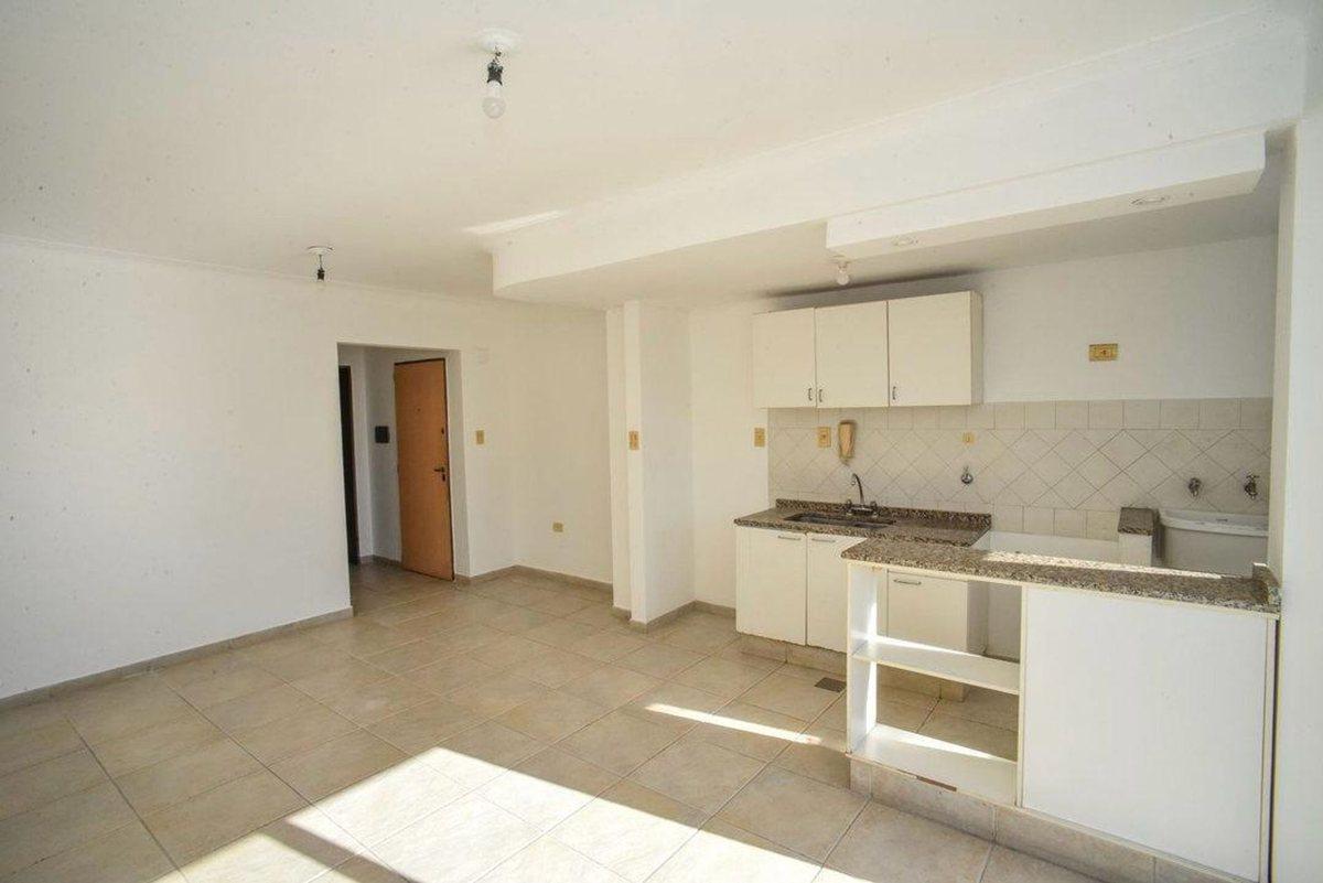 Foto de VENTA DPTO 1 DORM Y COCHERA ZONA LEGISLATURA, imagen 1