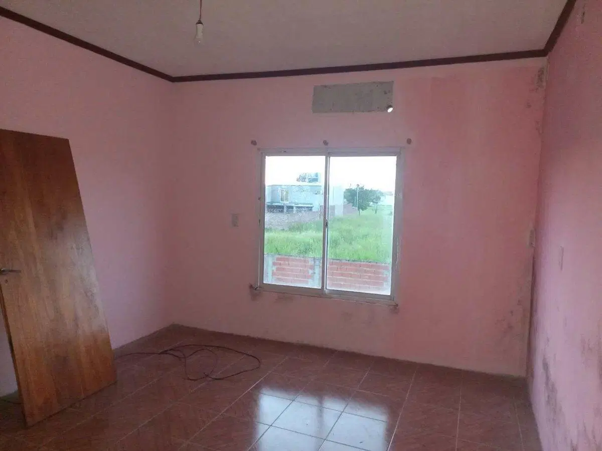 VENTA CASA C/ LOCAL FRENTE A PLAZA -ÁNGEL GALLARDO 3