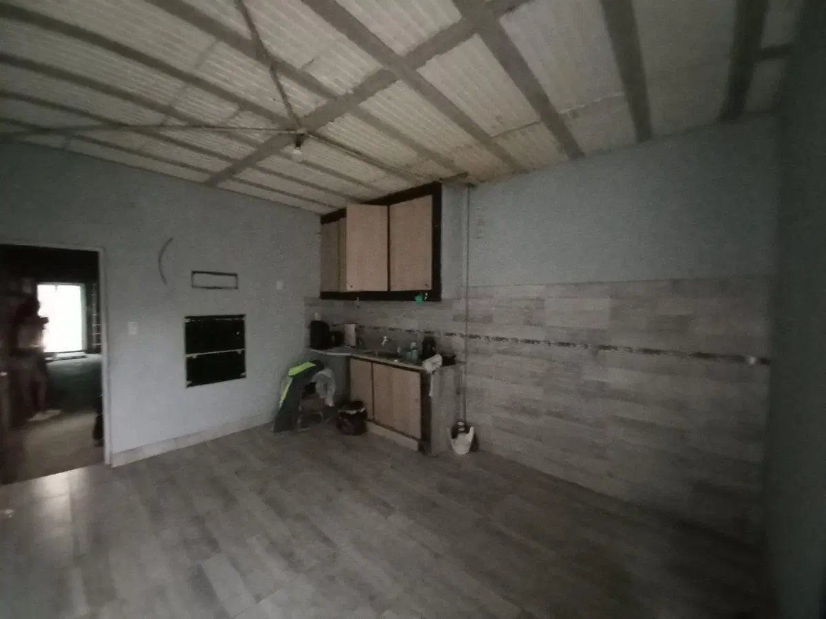 VENTA CASA C/ LOCAL FRENTE A PLAZA -ÁNGEL GALLARDO 2