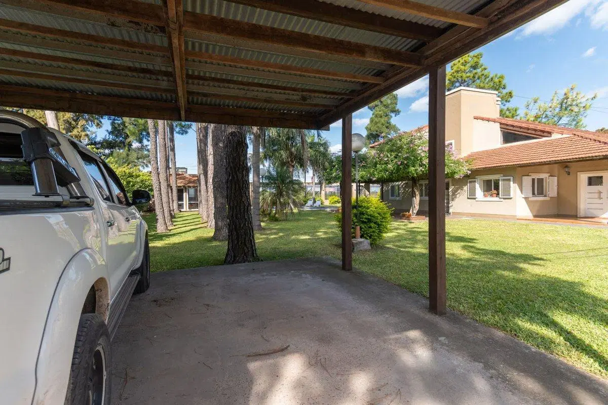 VENTA EN LA TATENGUITA-4 DORM-PISCINA-QUINCHO 3