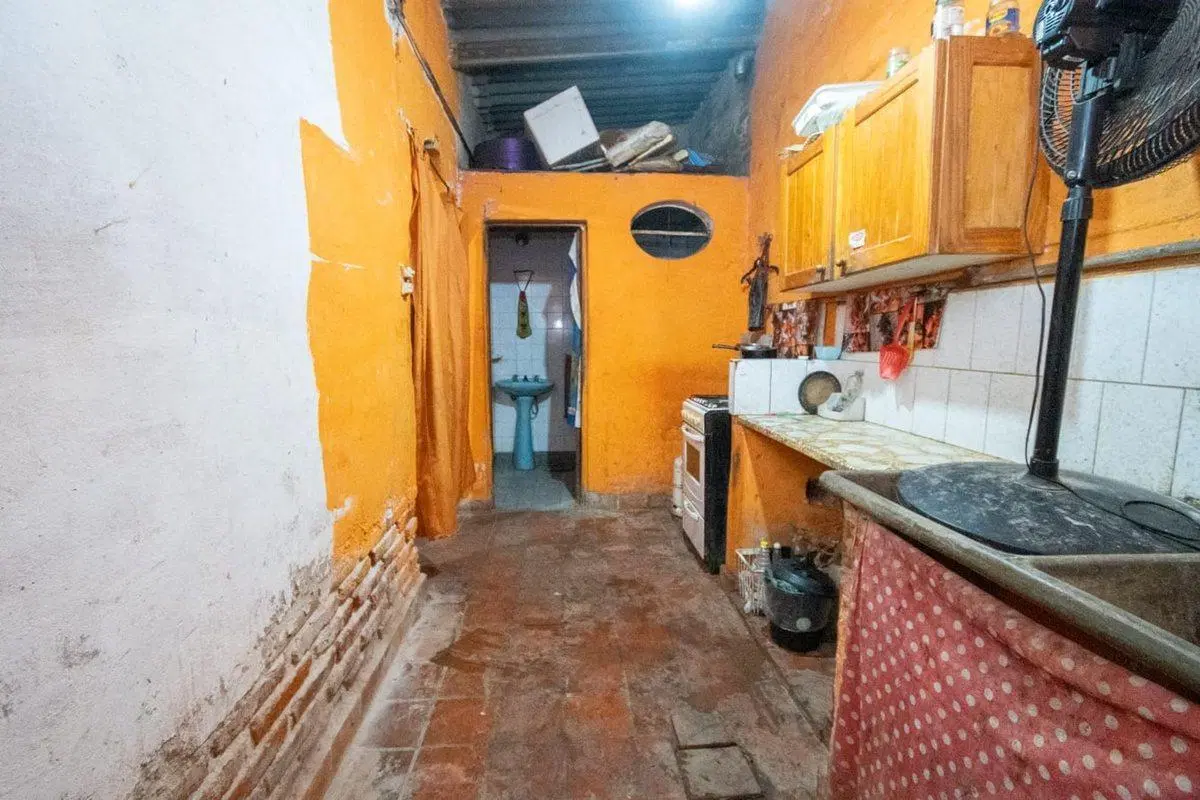 VENTA CASA A REFACCIONAR EN MONTE VERA 5