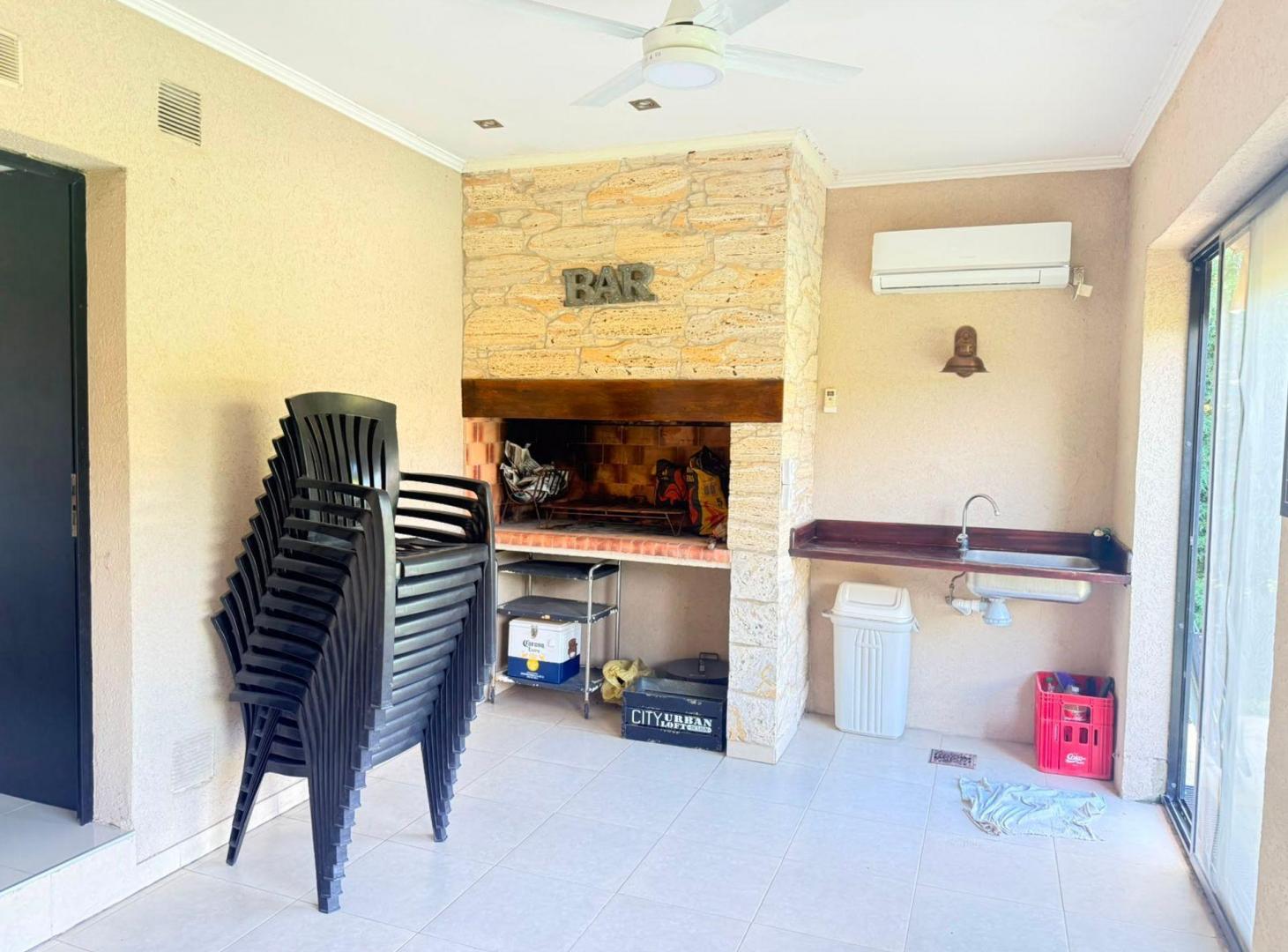 Foto de VENTA CASA EN AIRES DEL LLANO SOBRE EL BV., imagen 3
